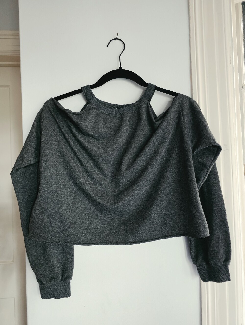 SHEIN Charcoal Gray Cold-Shoulder Cropped Sweatshirt M